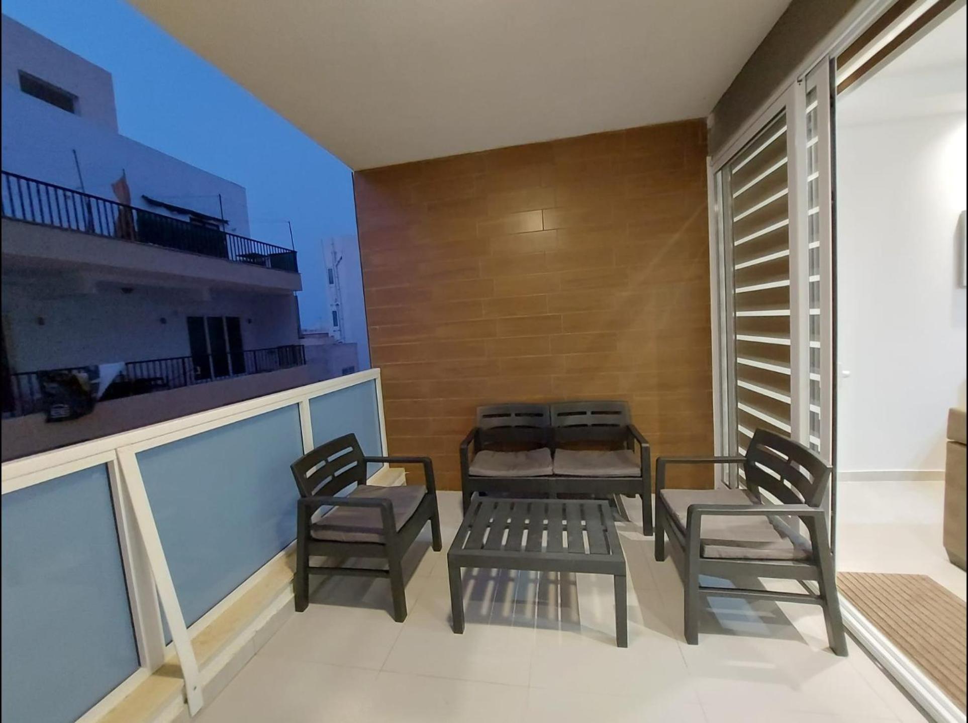 Centre Point Comfort Apartment San Pawl il-Baħar Kültér fotó