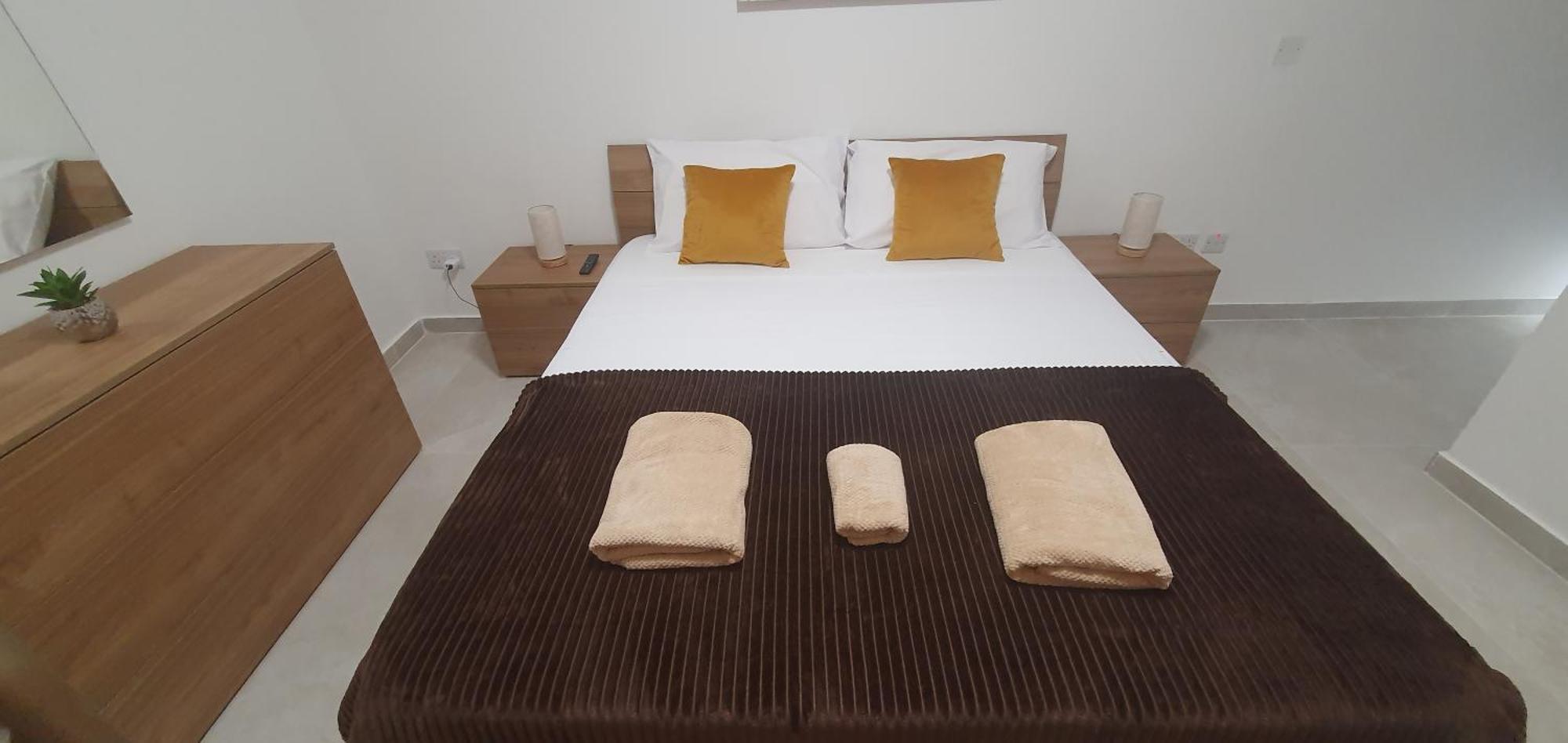 Centre Point Comfort Apartment San Pawl il-Baħar Kültér fotó